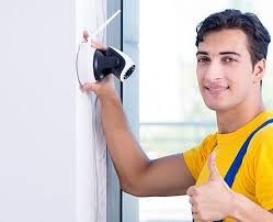 فني صيانة كاميرات بالقصيم